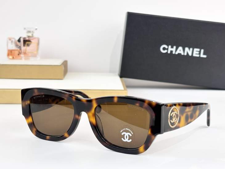 Picture of Chanel Sunglasses _SKUfw76989582fw